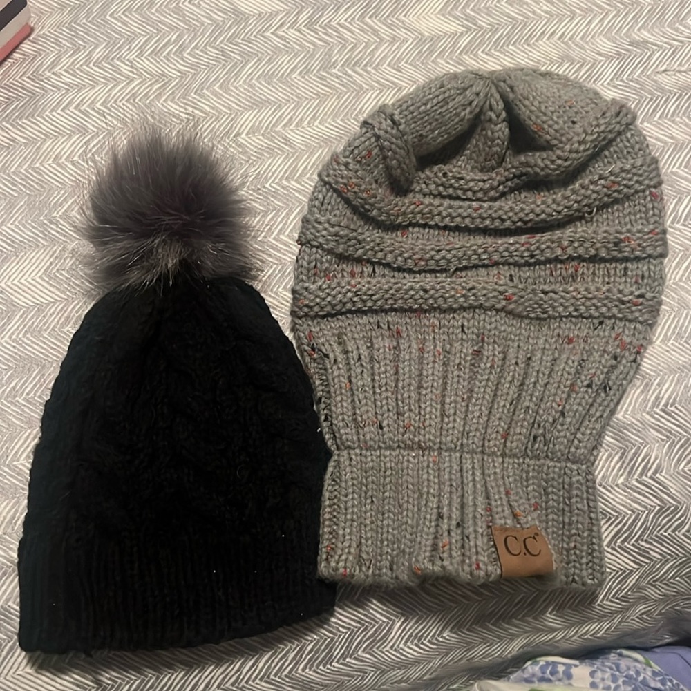 2 beanies
